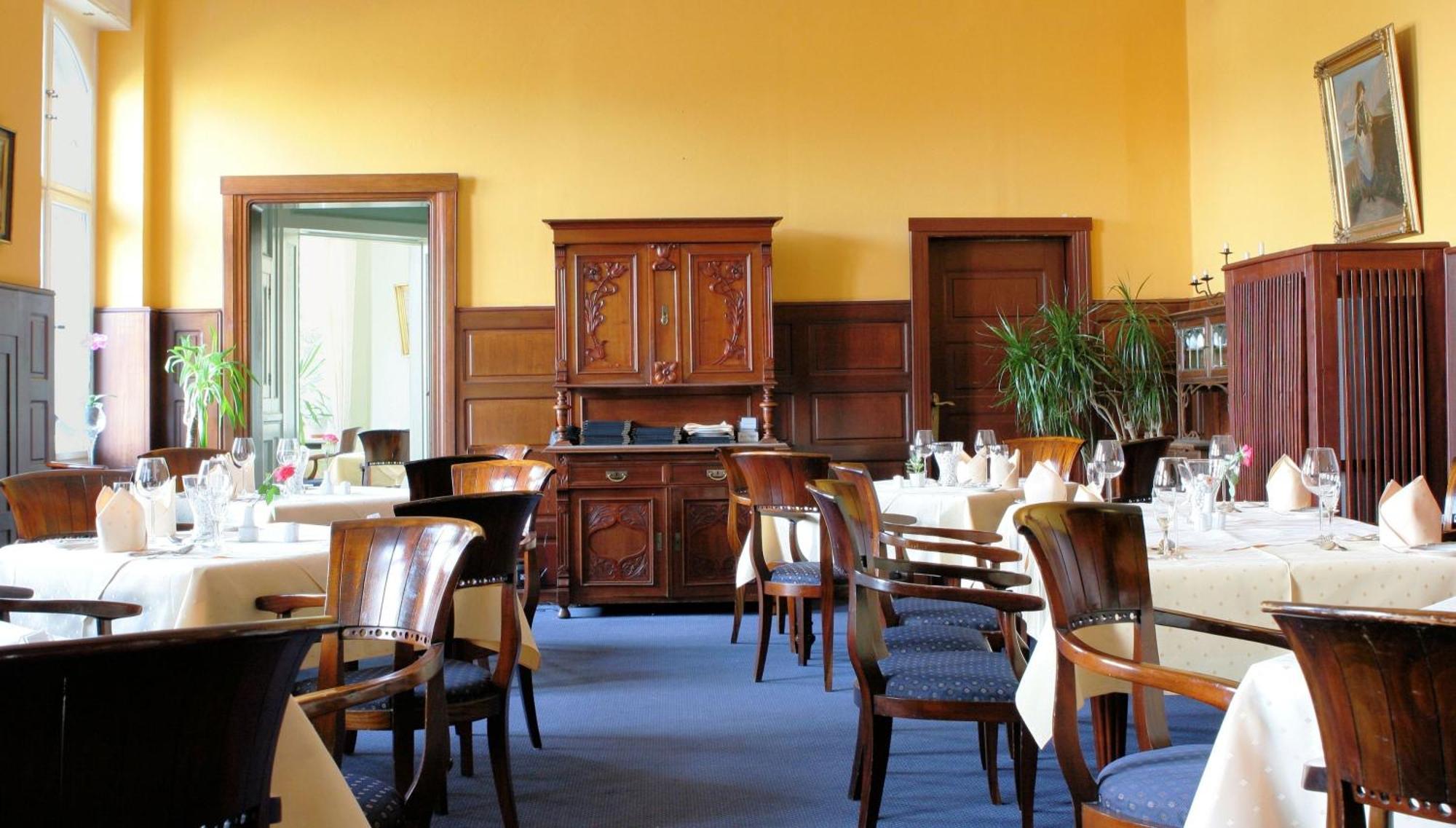 Schlosshotel Ralswiek Ngoại thất bức ảnh