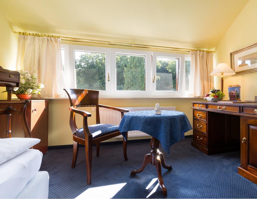 Schlosshotel Ralswiek Ngoại thất bức ảnh