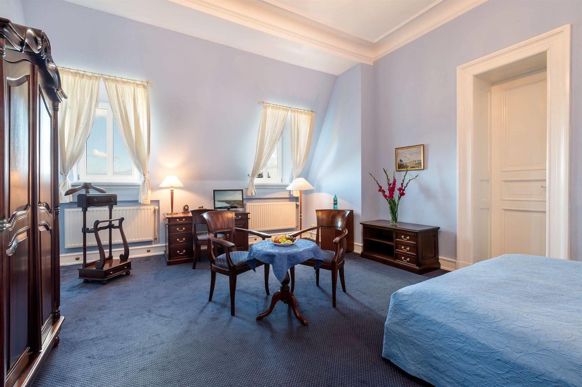 Schlosshotel Ralswiek Ngoại thất bức ảnh