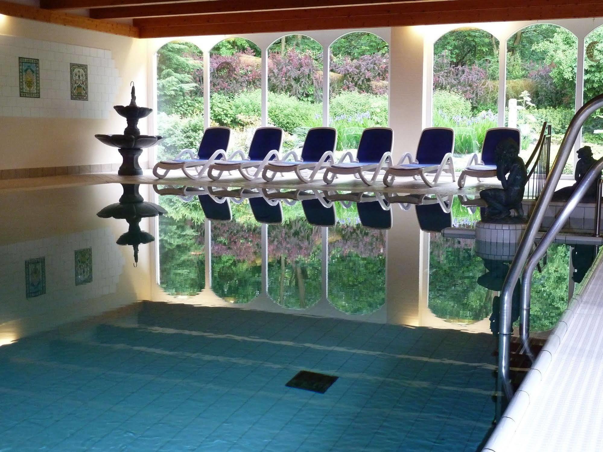 Schlosshotel Ralswiek Ngoại thất bức ảnh