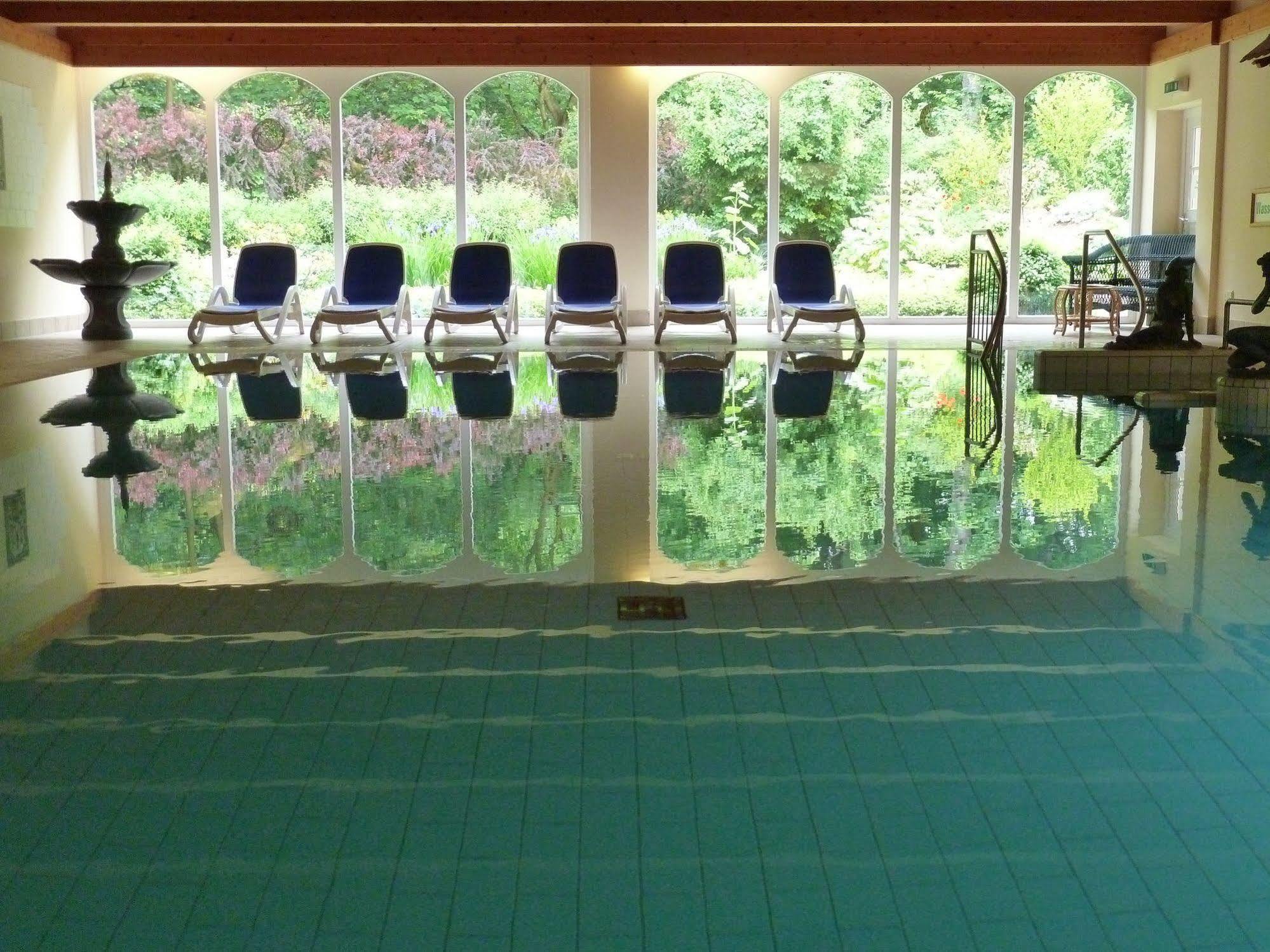 Schlosshotel Ralswiek Ngoại thất bức ảnh